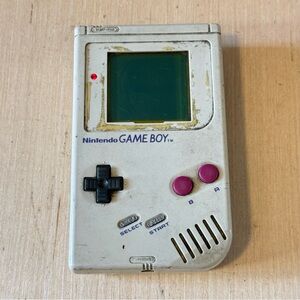Nintendo GameBoy OEM Model:DMG-01 BROKEN SCREEN Powers On“Parts-Repair-Only”Read